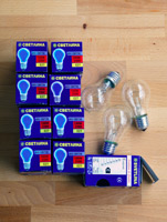 Vorrat von 100W-Glühlampen